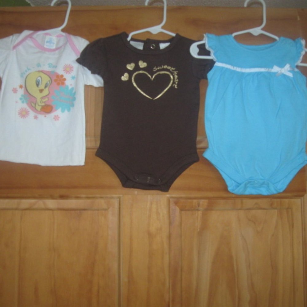 5/$30 Girls T Shirt/Bodysuit Bundle